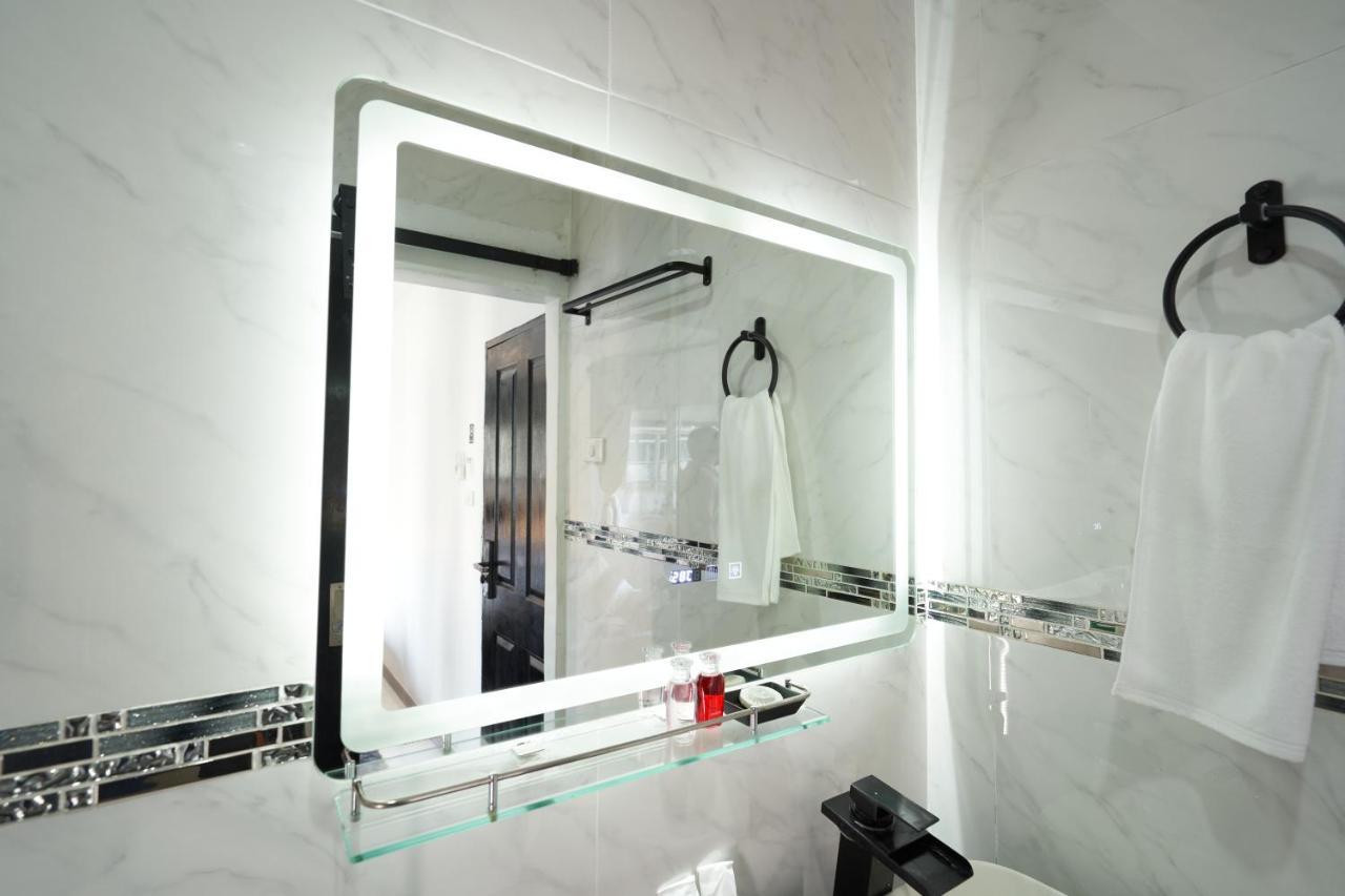 Thonglor Suites Hotel Bangkok Eksteriør bilde