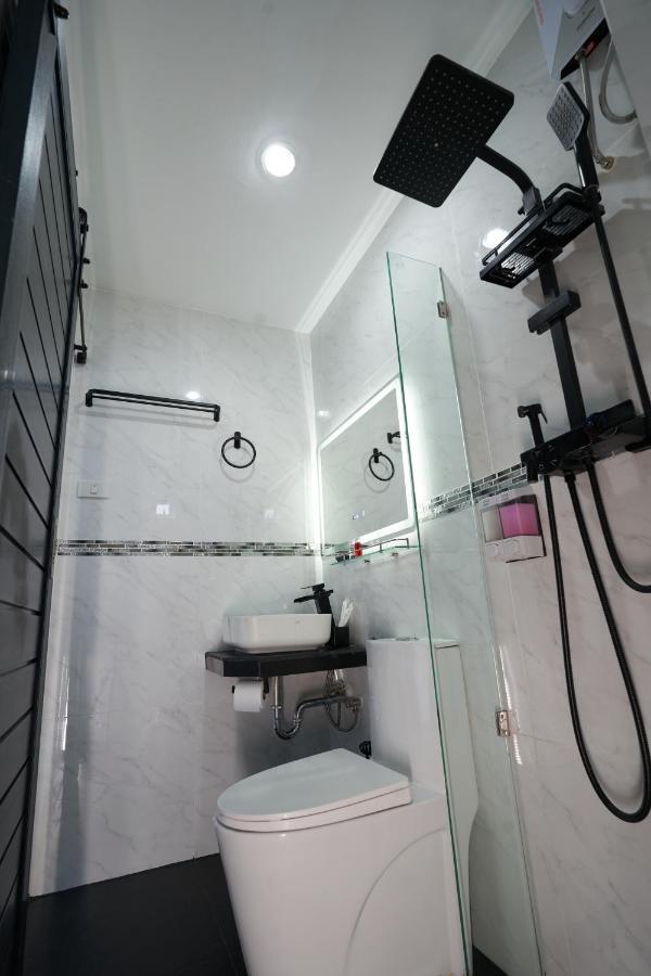 Thonglor Suites Hotel Bangkok Eksteriør bilde