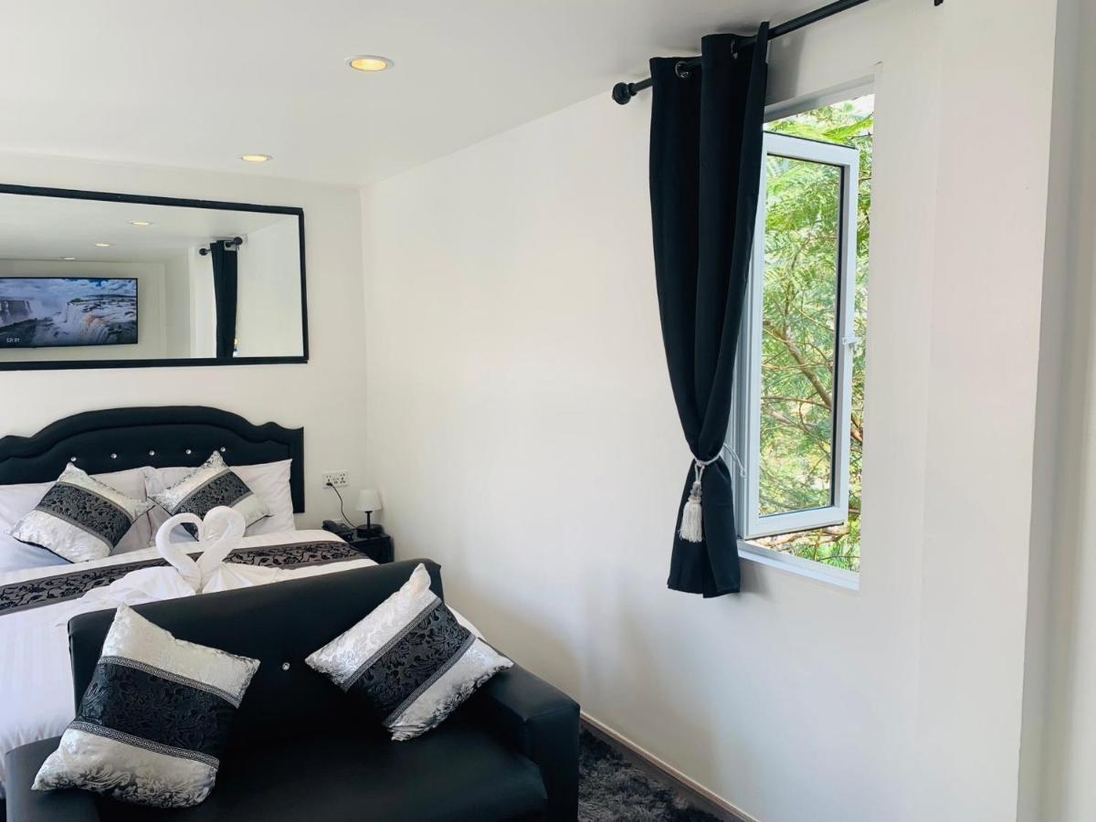 Thonglor Suites Hotel Bangkok Eksteriør bilde